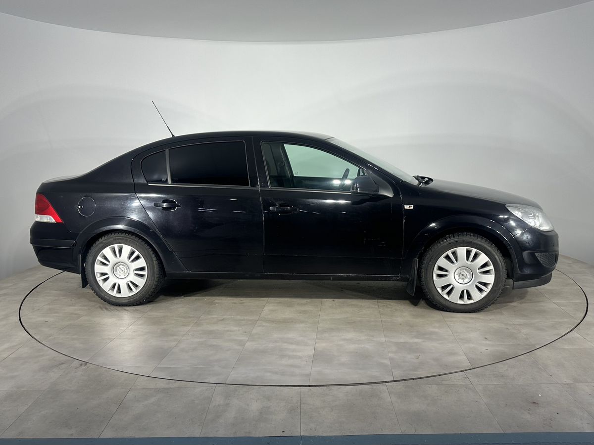 Opel Astra Enjoy 2011 г.в., 119 000 км.
