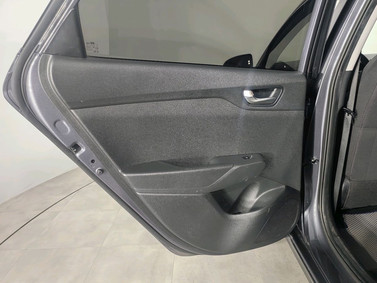 Hyundai Solaris Специальная Серия "10 лет" + Comfort 2021 г.в., 65 438 км.