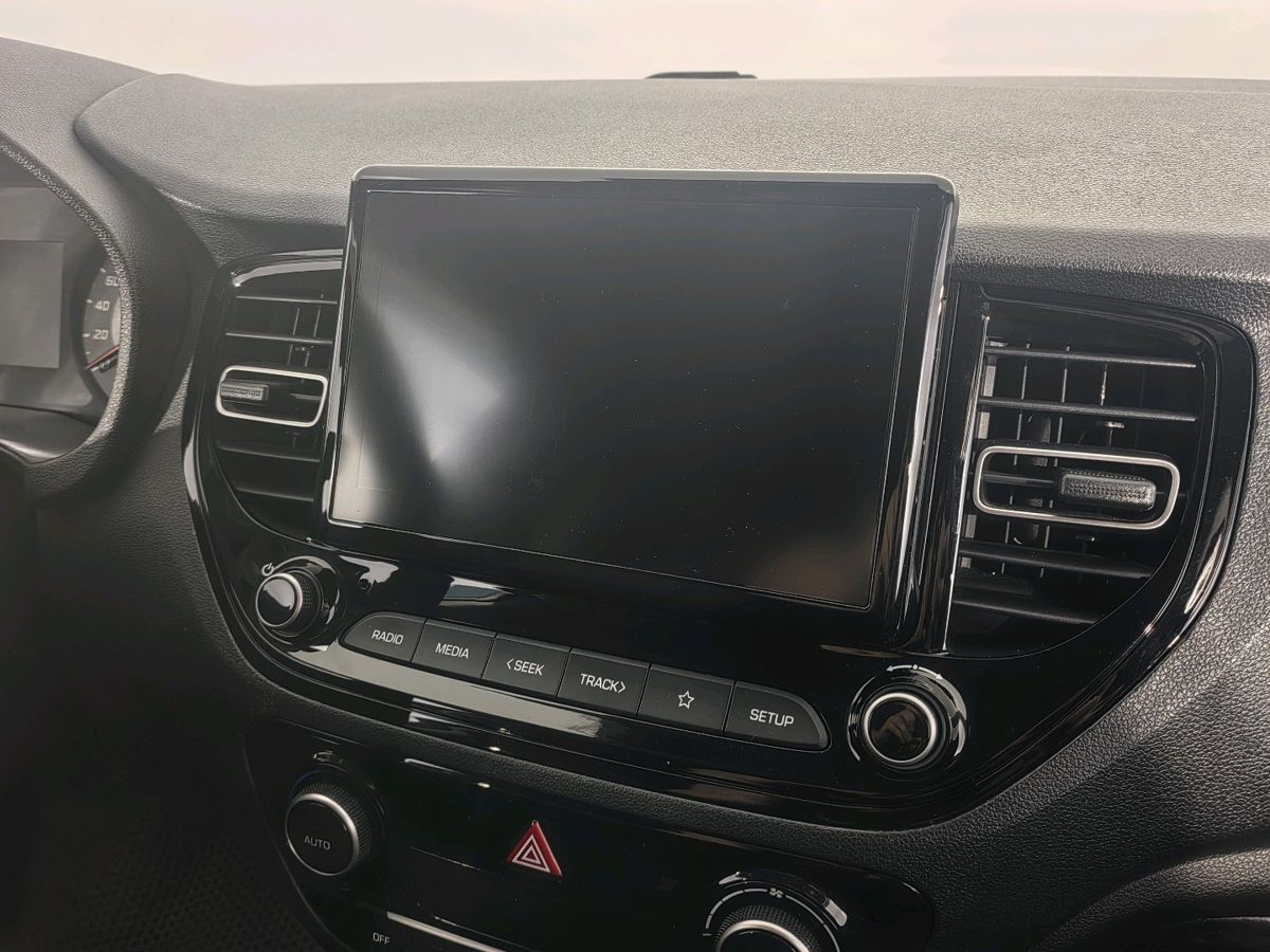 Hyundai Solaris Специальная Серия "10 лет" + Comfort 2021 г.в., 65 438 км.