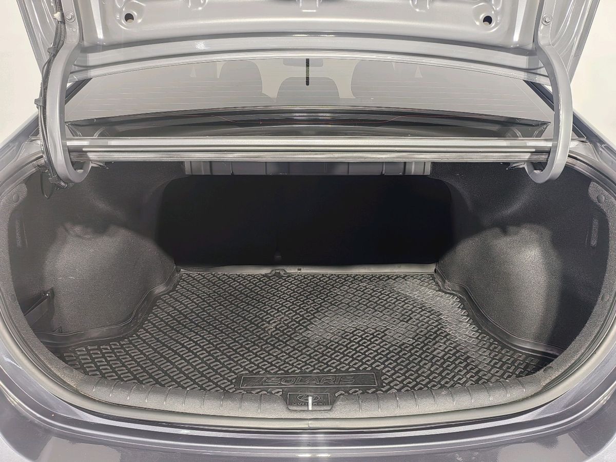 Hyundai Solaris Специальная Серия "10 лет" + Comfort 2021 г.в., 65 438 км.