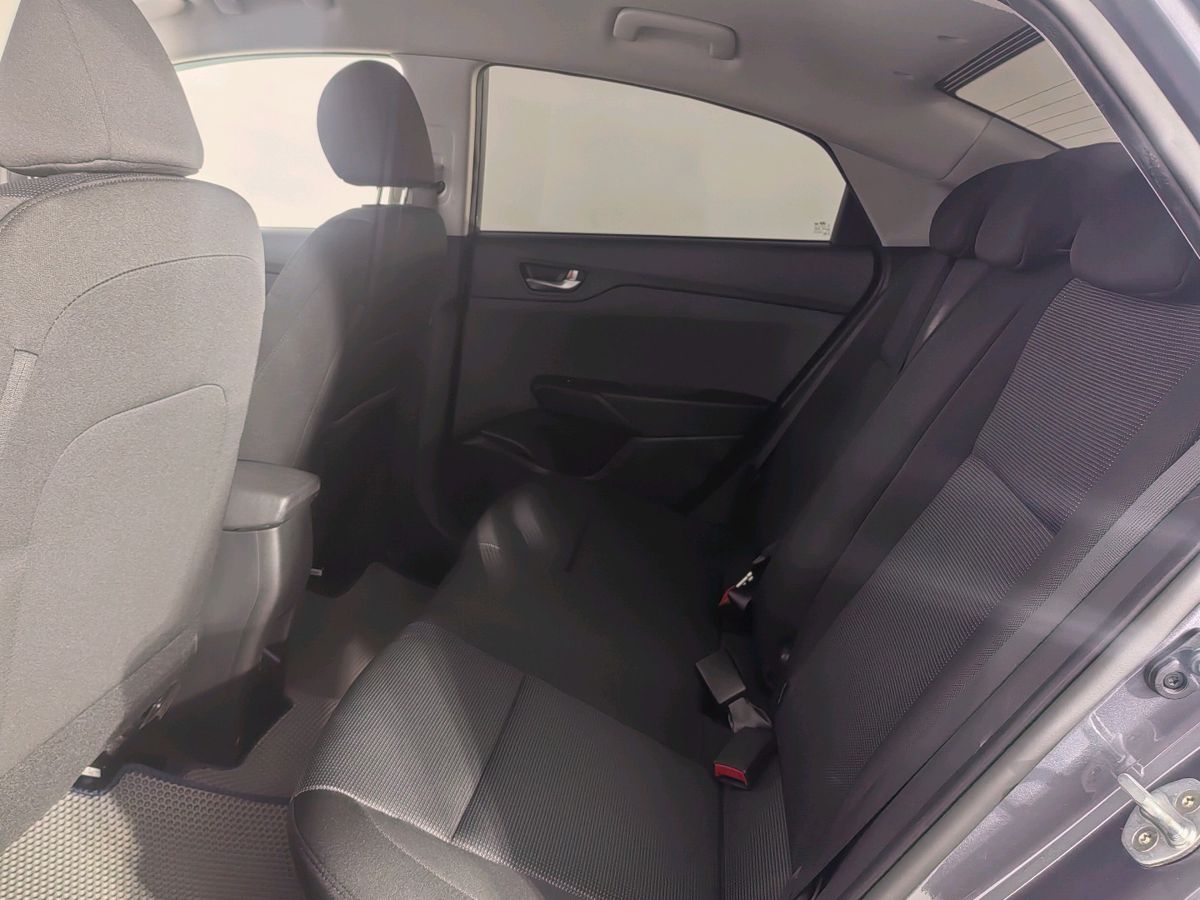 Hyundai Solaris Специальная Серия "10 лет" + Comfort 2021 г.в., 65 438 км.