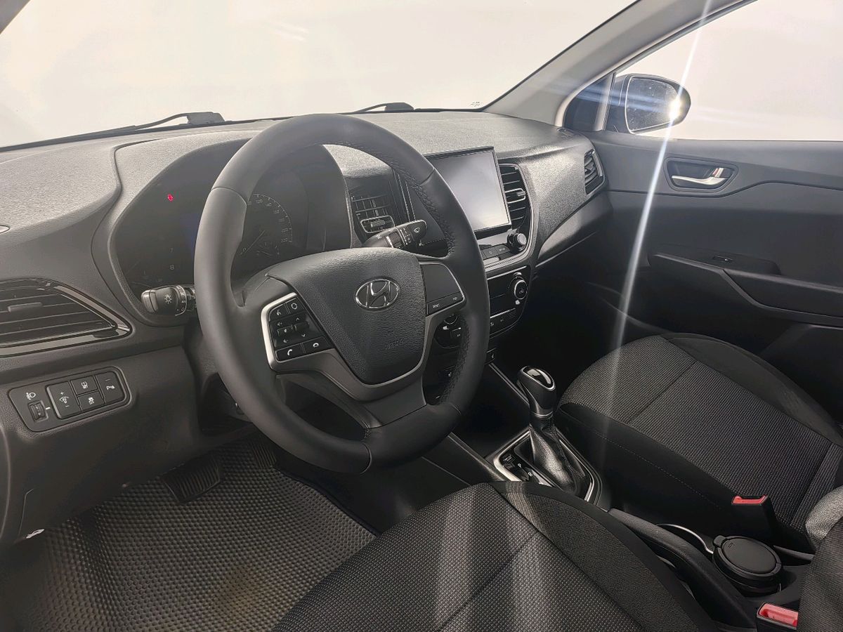 Hyundai Solaris Специальная Серия "10 лет" + Comfort 2021 г.в., 65 438 км.