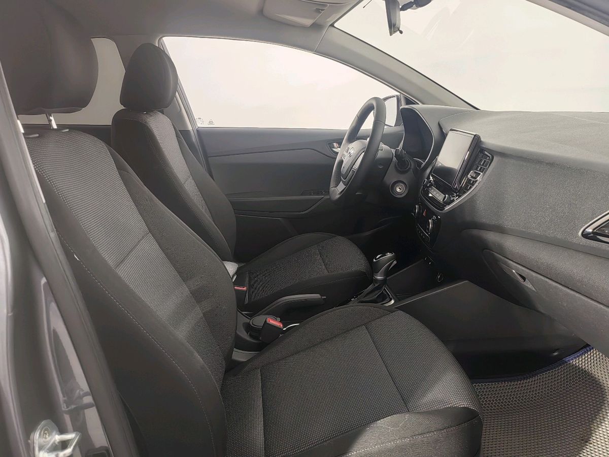 Hyundai Solaris Специальная Серия "10 лет" + Comfort 2021 г.в., 65 438 км.