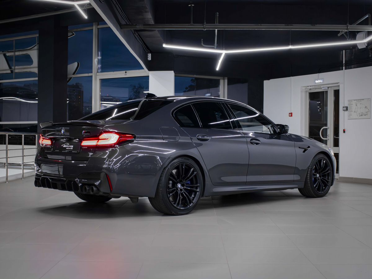 BMW M5 фото 5