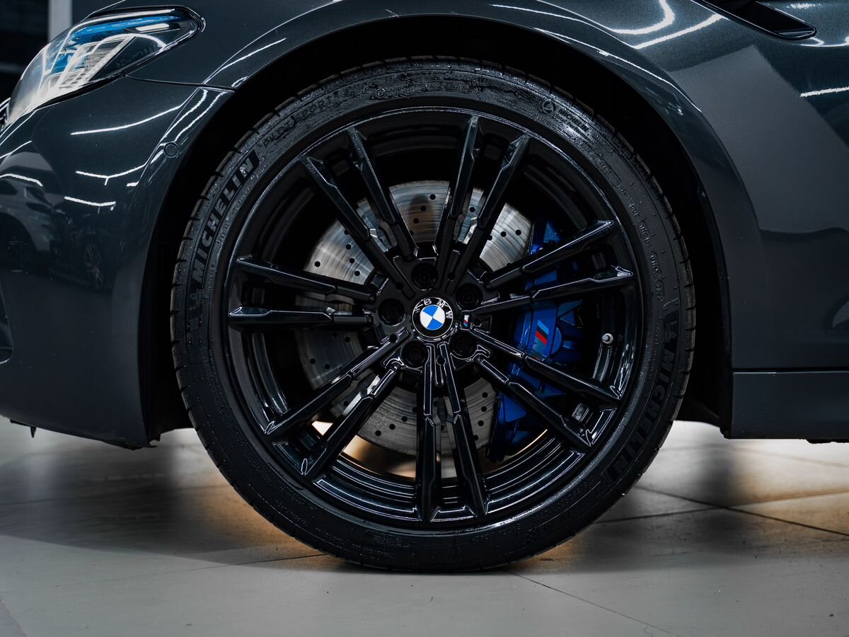 BMW M5 фото 6