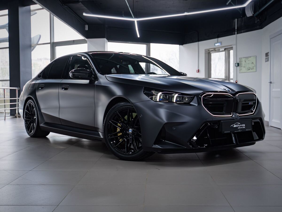 BMW M5 фото 3