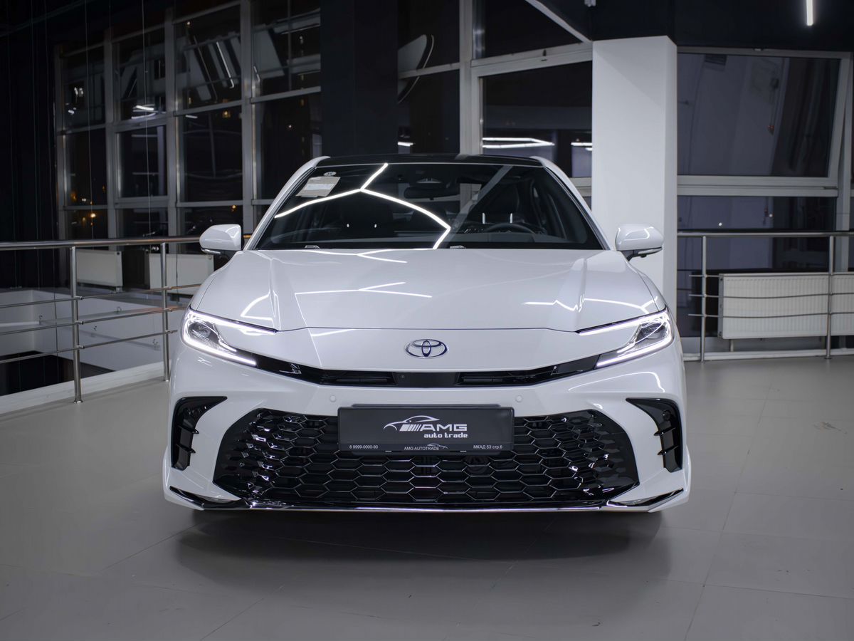 Toyota Camry фото 2