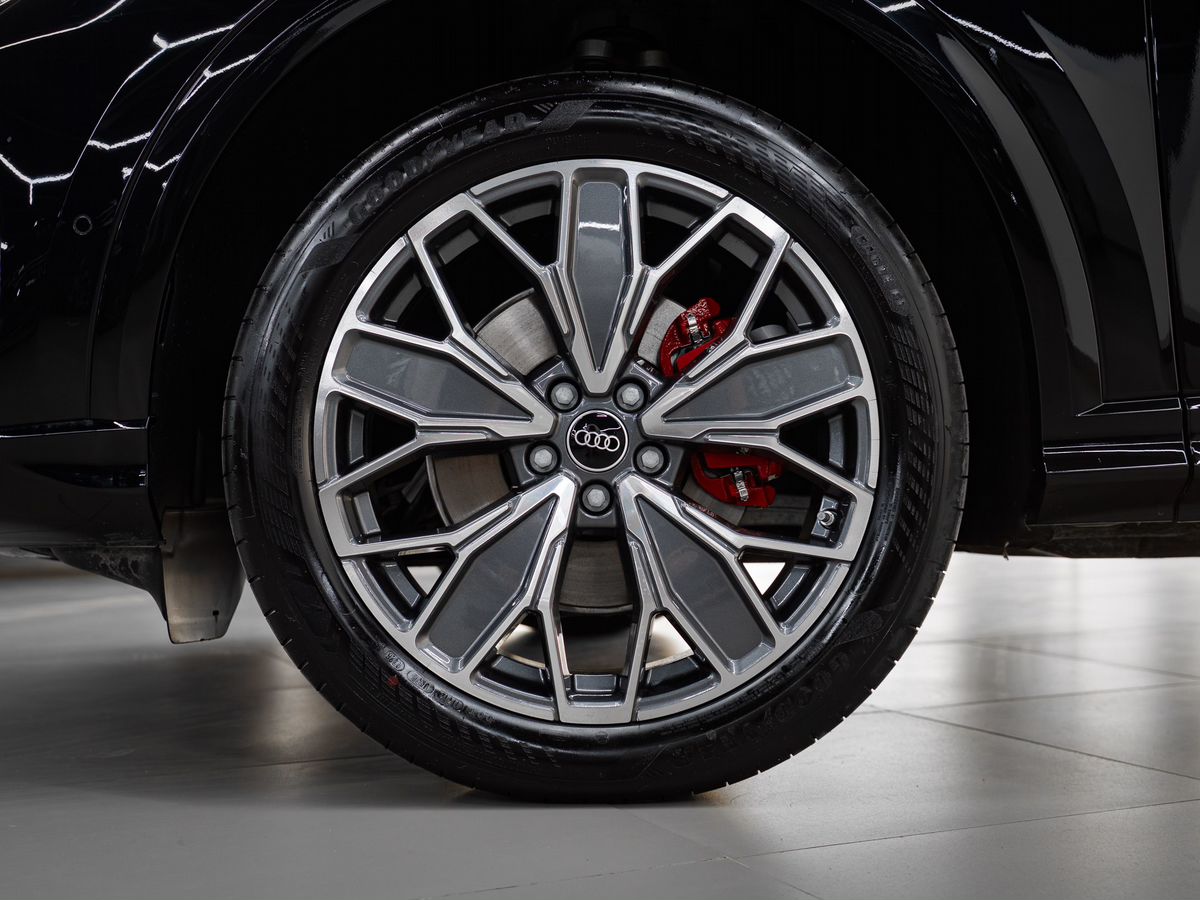 Audi Q5 фото 7