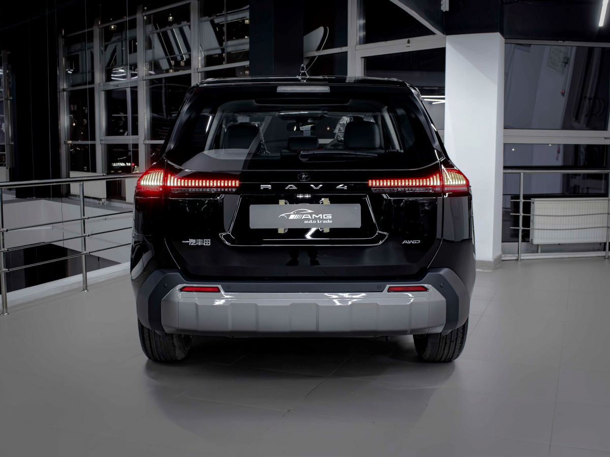 Toyota RAV4 фото 4