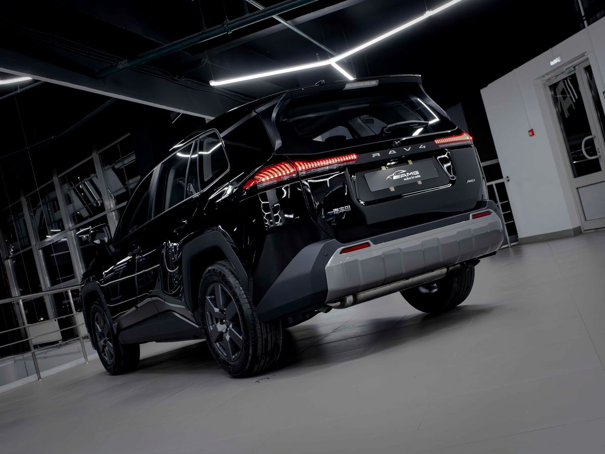 Toyota RAV4 фото 7