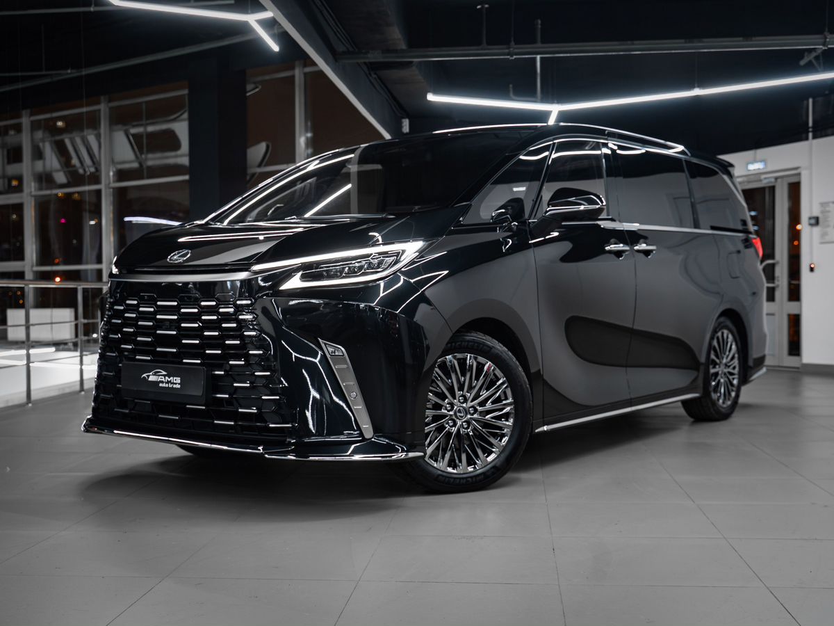 Lexus LM