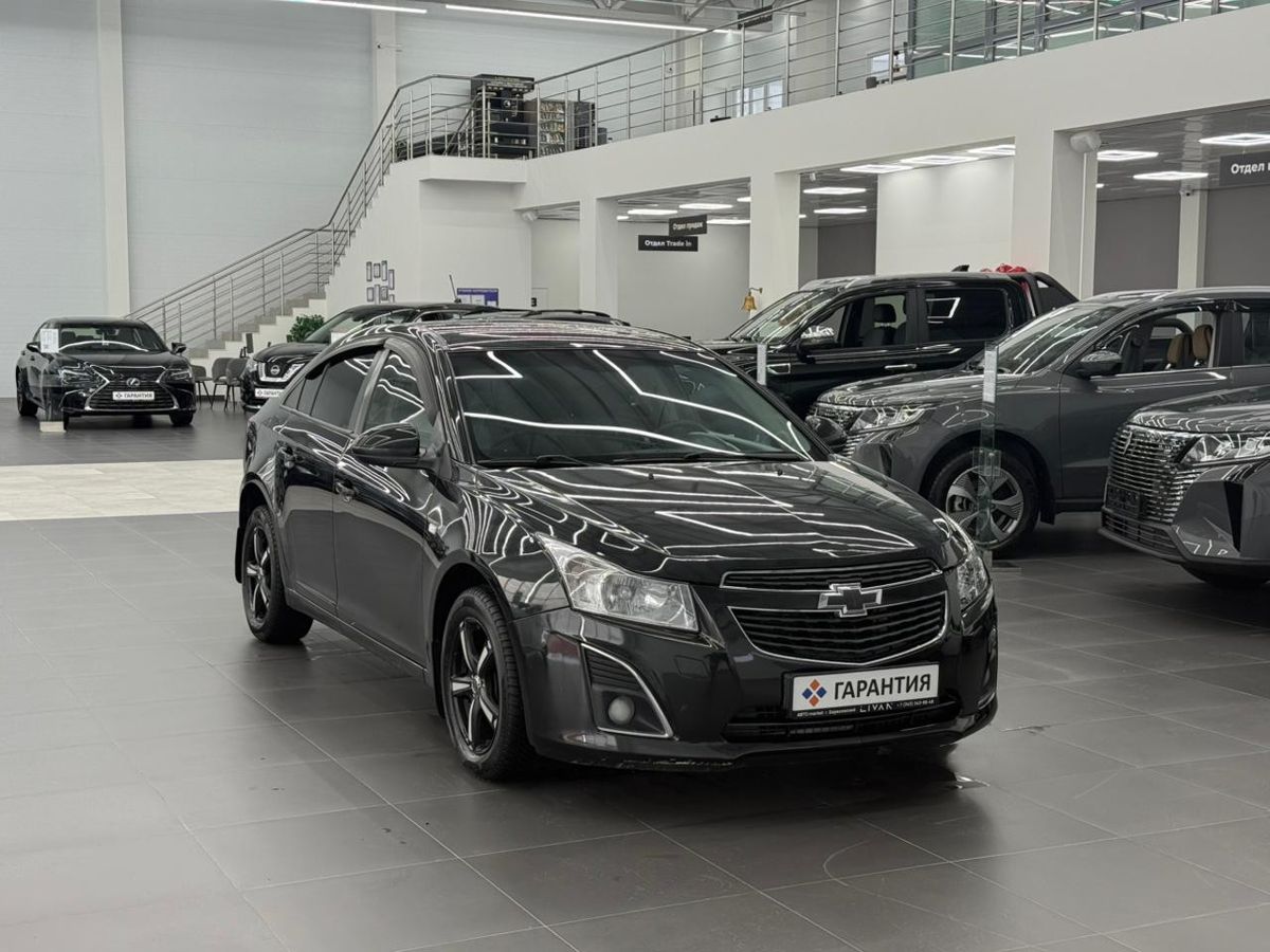 Chevrolet Cruze I Рестайлинг 1.6 MT (109 л.с.) 2013