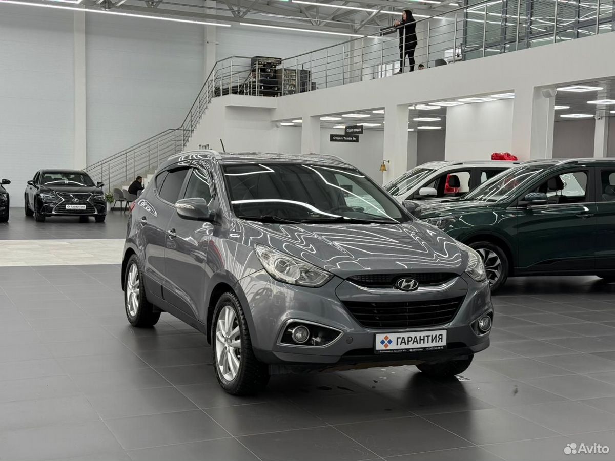 Hyundai ix35 I 2.0 AT (150 л.с.) 4WD 2011