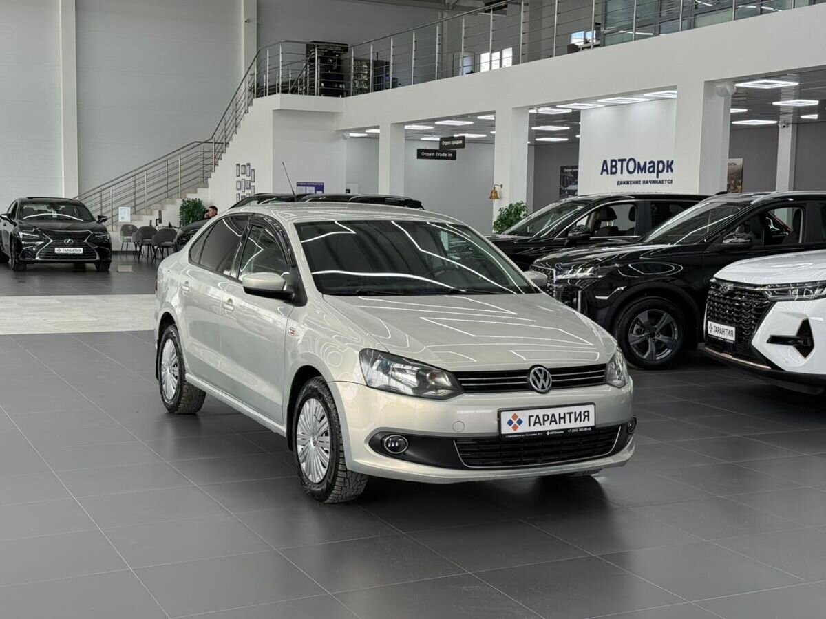 Volkswagen Polo V 1.6 MT (105 л.с.) 2012