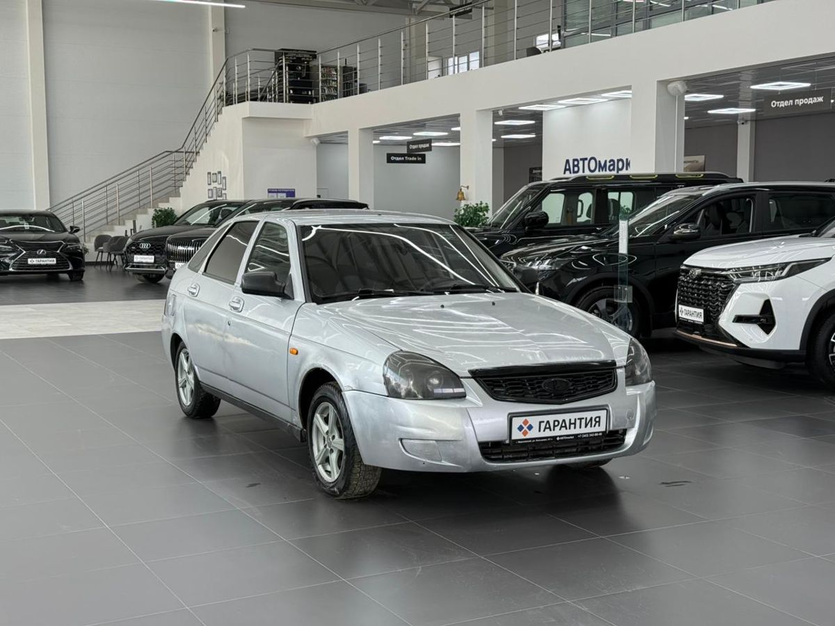 Lada (ВАЗ) Priora I 1.6 MT (98 л.с.) 2010