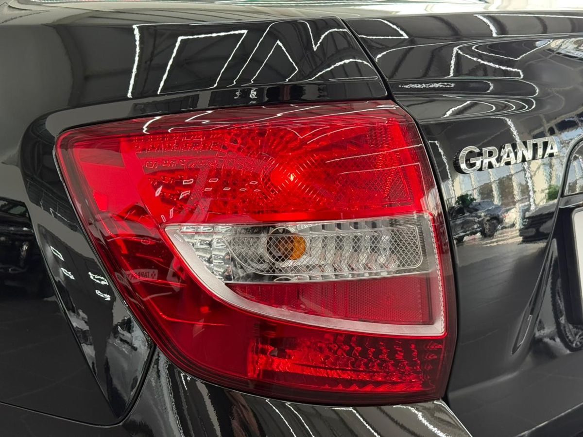Lada (ВАЗ) Granta I Рестайлинг 1.6 MT (90 л.с.) 2025 — фото 3