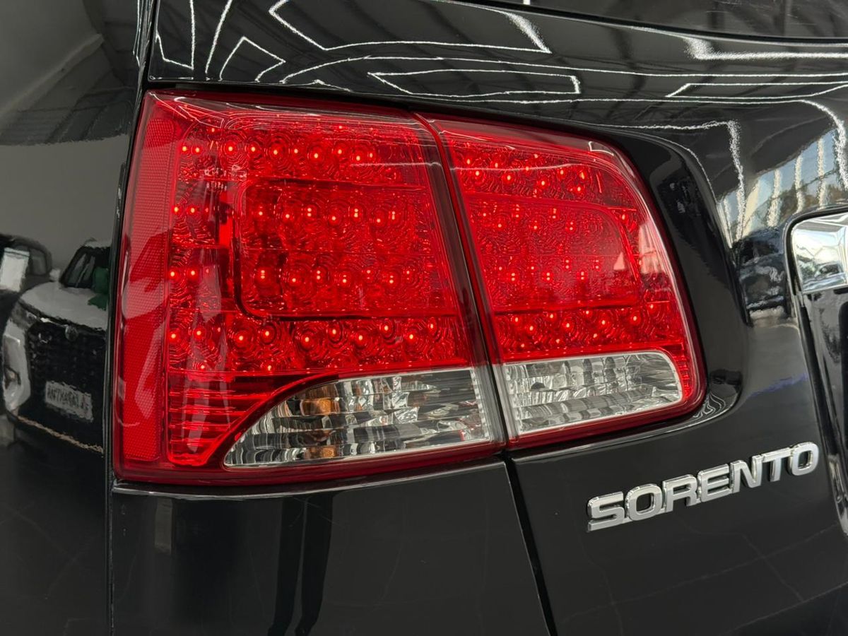 Kia Sorento 2.4 AT (175 л.с.) 4WD 2009 2.4 AT (175 л.с.) 4WD 2009 — фото 3