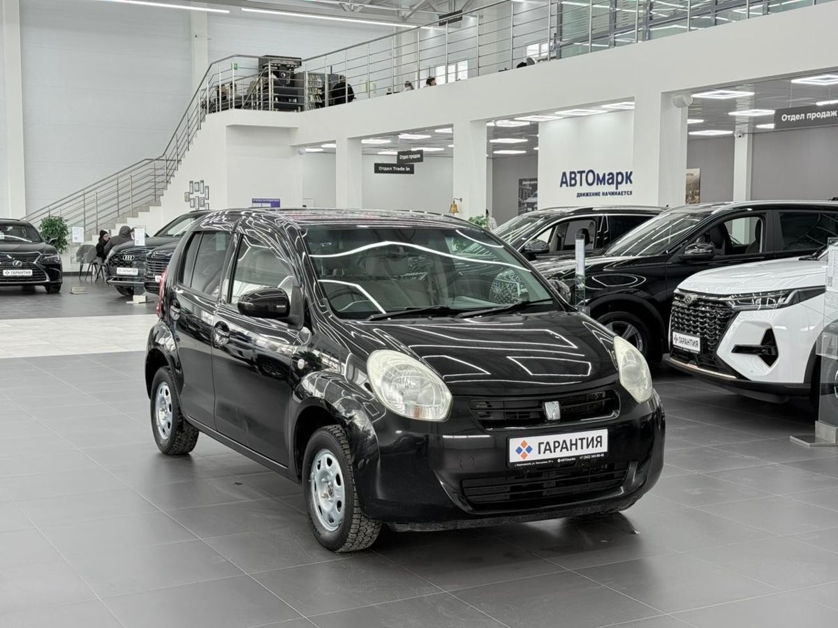 Toyota Passo II (C30) 1.0 CVT (69 л.с.) 2010
