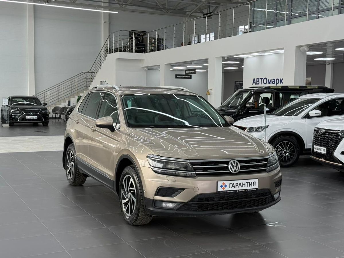 Volkswagen Tiguan II 2.0d AMT (150 л.с.) 4WD 2018