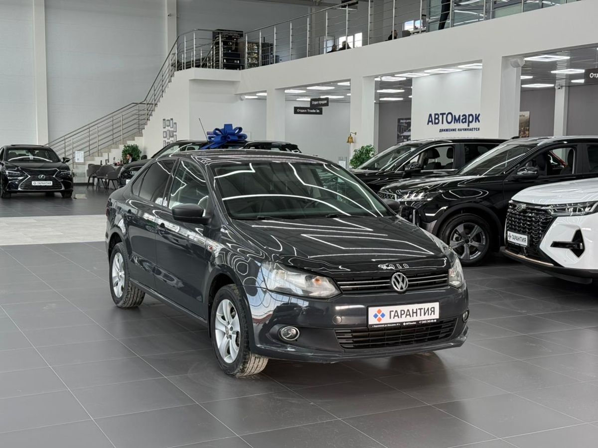 Volkswagen Polo V 1.6 MT (105 л.с.) 2010