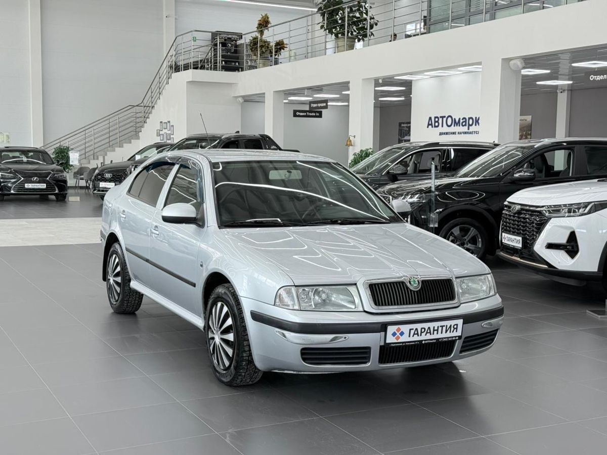 Skoda Octavia II (A5) Рестайлинг 1.4 MT (80 л.с.) Active 2010