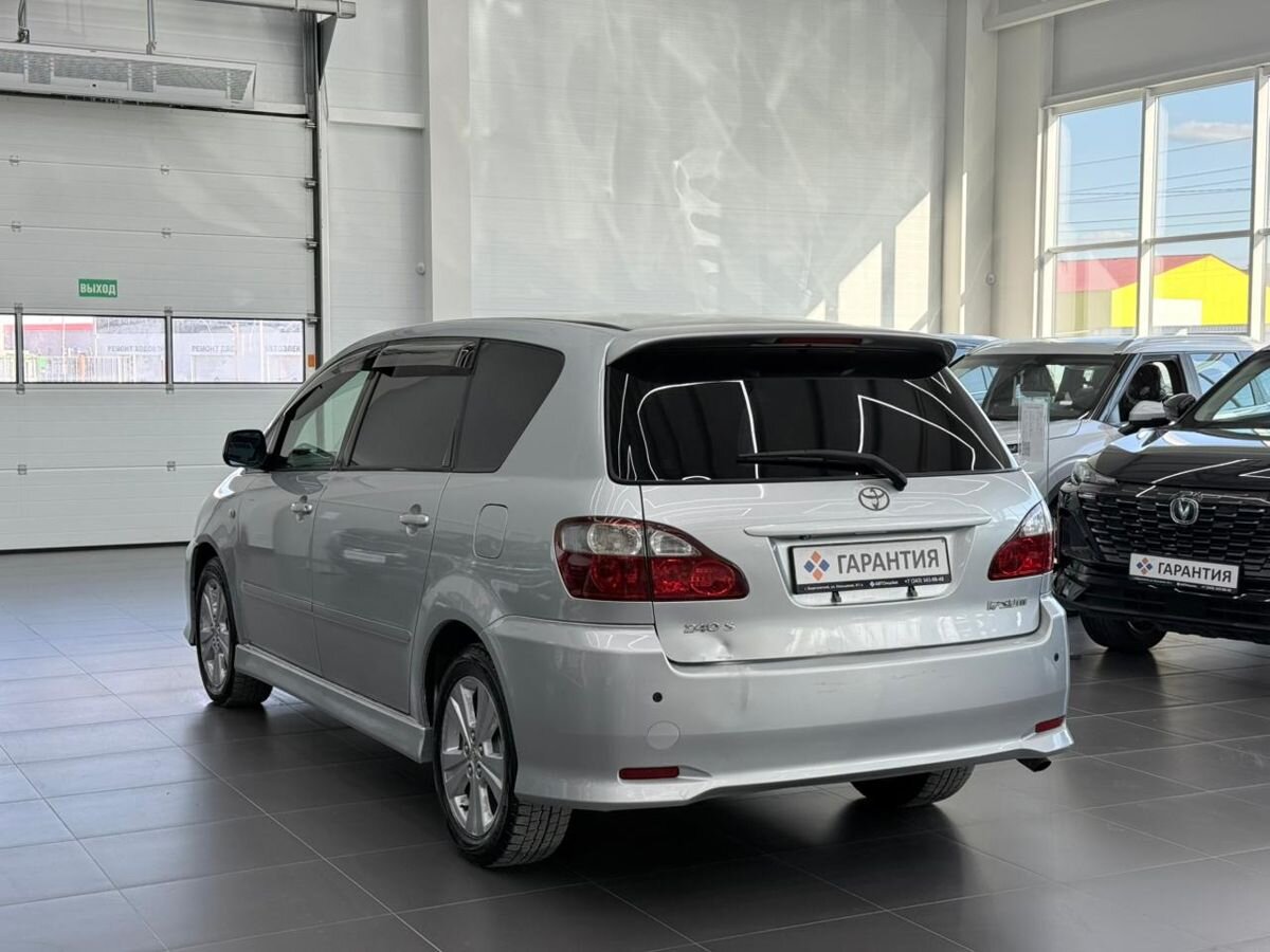 Toyota Ipsum II (M20) Рестайлинг 2.4 AT (160 л.с.) 2005 — фото 2