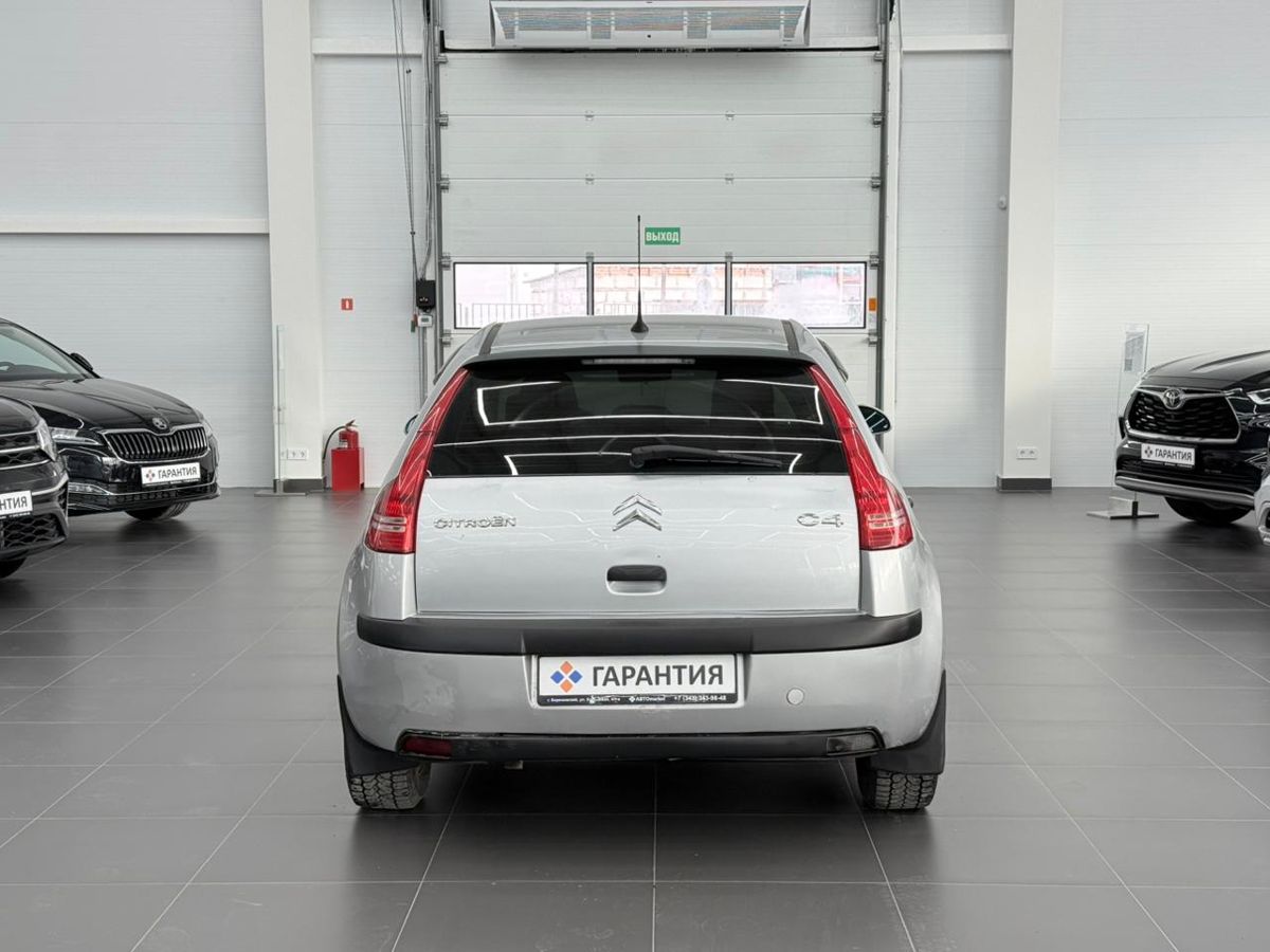 Citroen C4 I 1.6 AT (109 л.с.) 2005 — фото 3