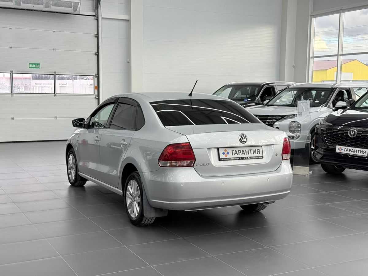 Volkswagen Polo V 1.6 MT (105 л.с.) 2013 — фото 2