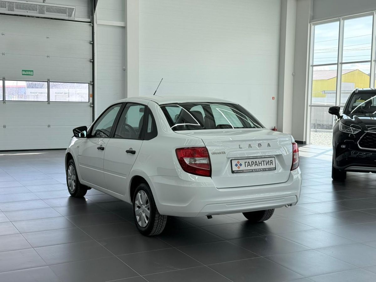 Lada (ВАЗ) Granta I Рестайлинг 1.6 MT (87 л.с.) 2020 — фото 2