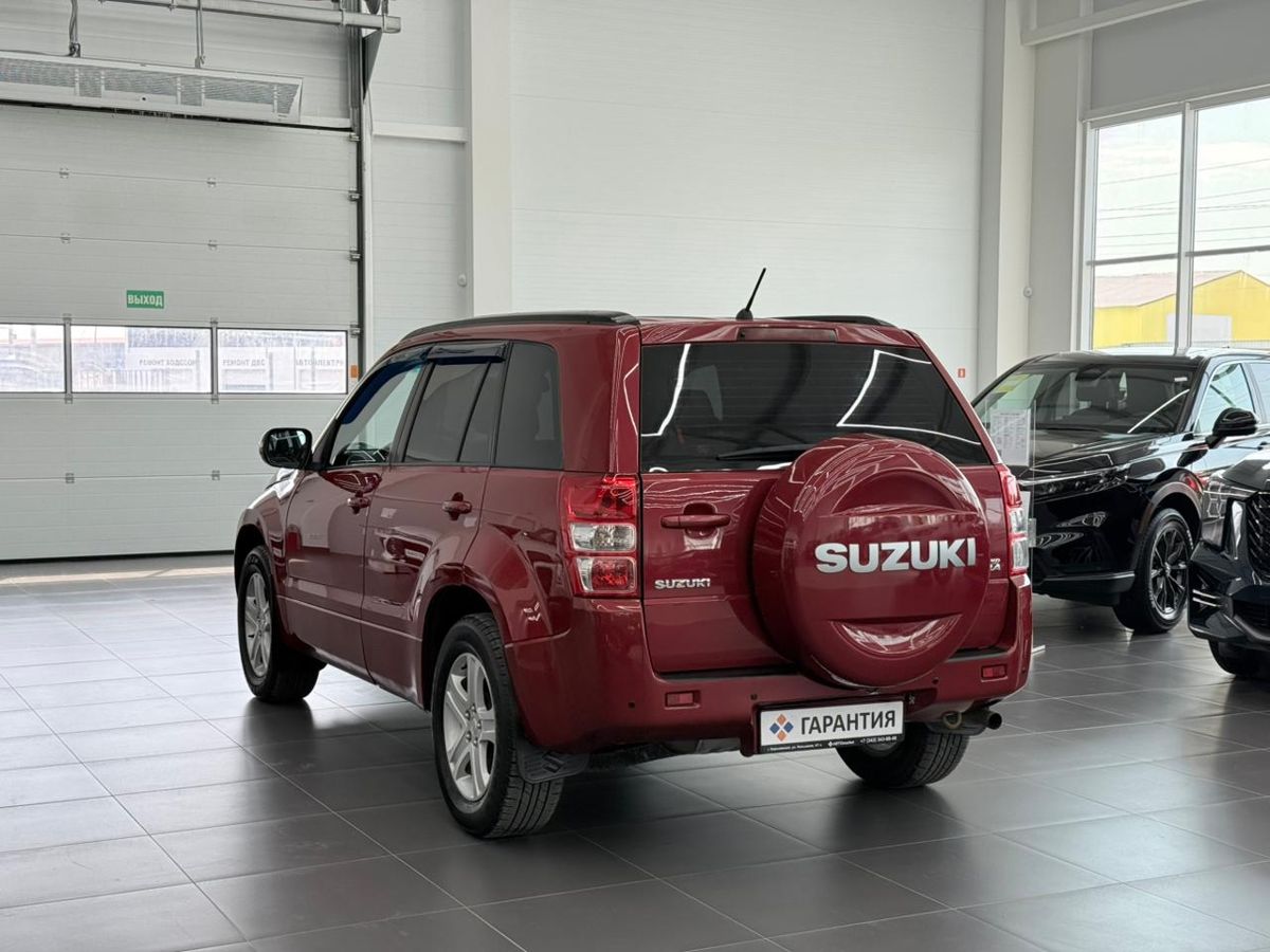 Suzuki Grand Vitara II Рестайлинг 2 2.4 MT (169 л.с.) 4WD JLX-E 2012 — фото 2