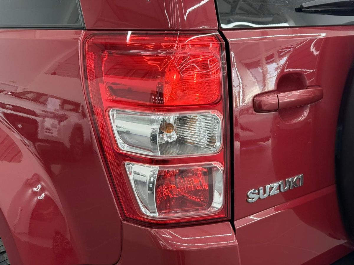 Suzuki Grand Vitara II Рестайлинг 2 2.4 MT (169 л.с.) 4WD JLX-E 2012 — фото 3