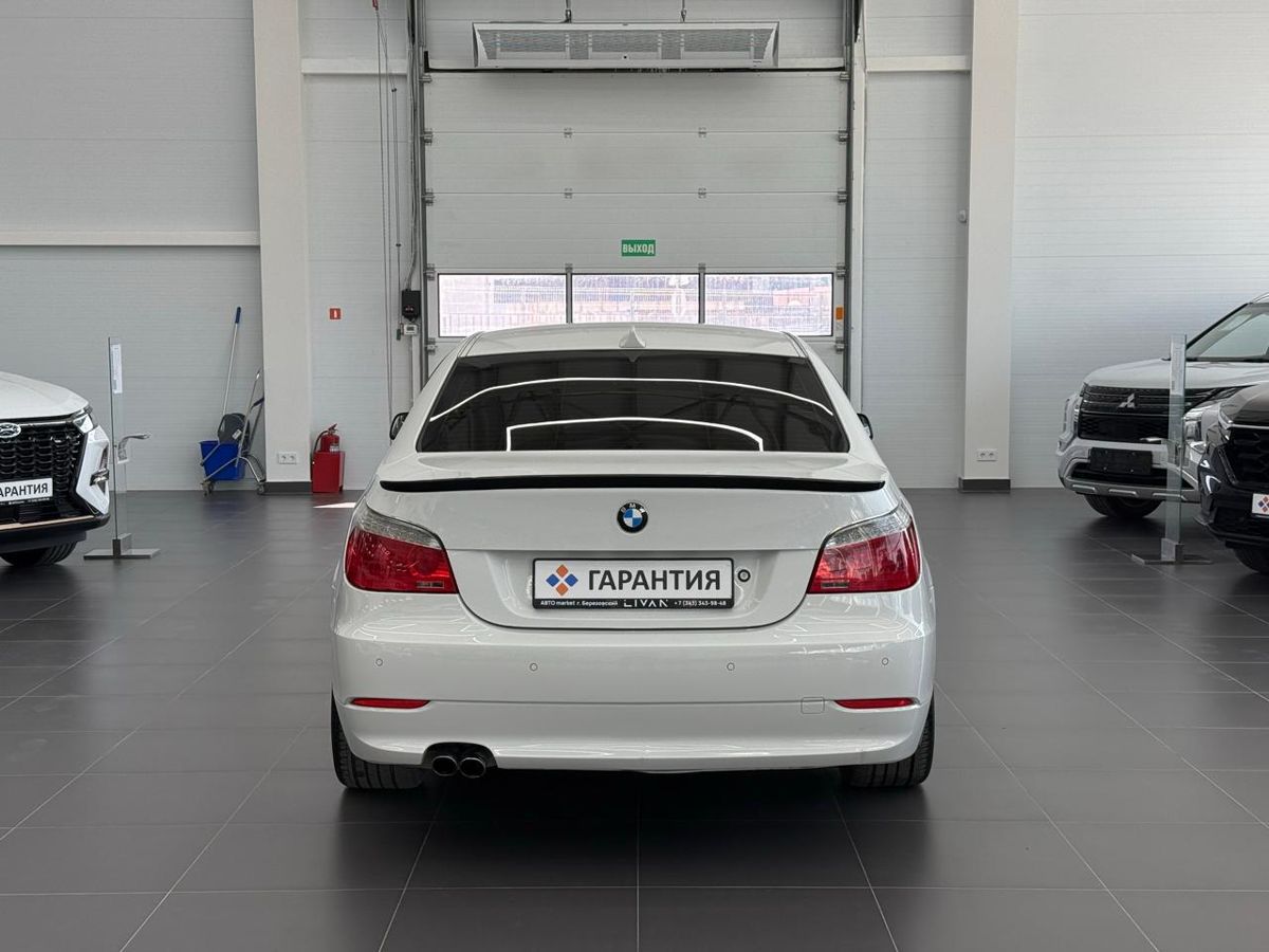 BMW 5 серии V (E60/E61) Рестайлинг 525i 2.5 AT (218 л.с.) 525 2009 — фото 3
