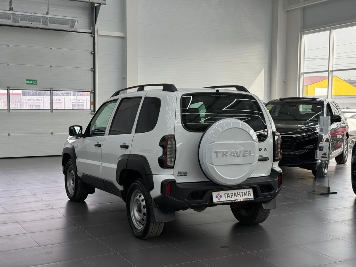 Lada (ВАЗ) Niva Travel I 1.7 MT (80 л.с.) 4WD 2022 — фото 2