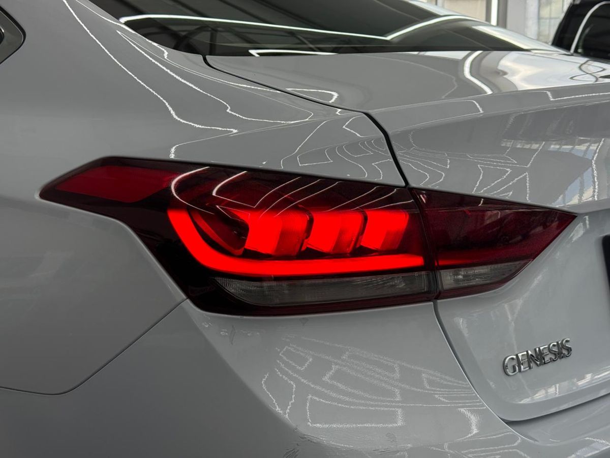 Hyundai Genesis II 3.0 AT (249 л.с.) 4WD 2014 — фото 3