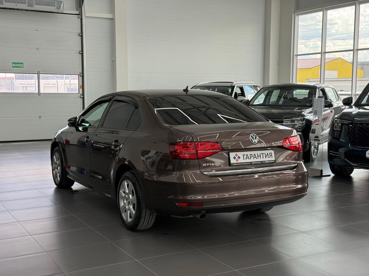 Volkswagen Jetta VI Рестайлинг 1.6 AT (110 л.с.) Allstar 2016 — фото 2