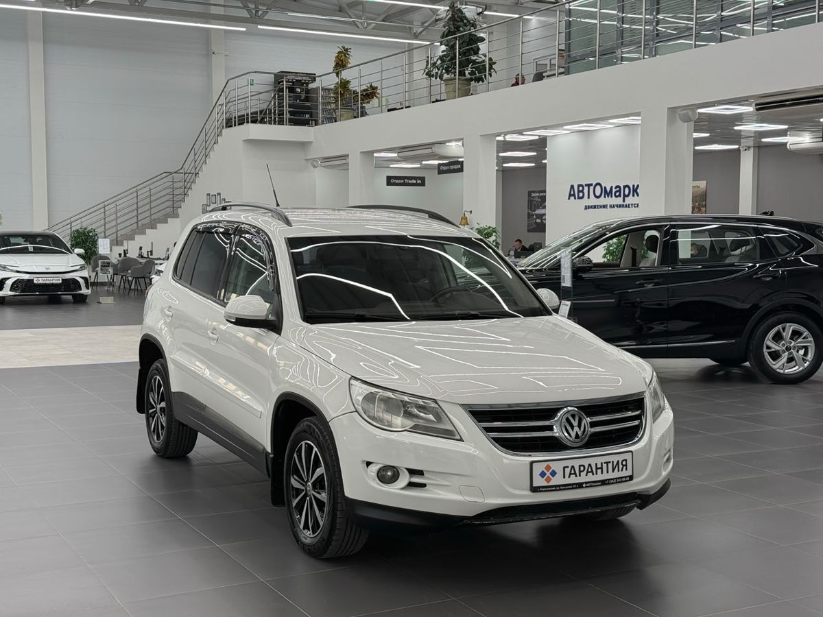 Volkswagen Tiguan I 2.0 AT (170 л.с.) 4WD 2009