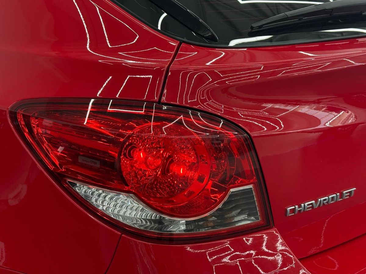Chevrolet Cruze I 1.6 MT (109 л.с.) 2012 — фото 3