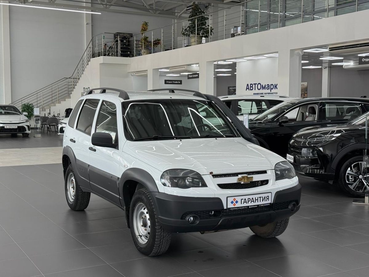 Chevrolet Niva I Рестайлинг 1.7 MT (80 л.с.) 4WD 2019