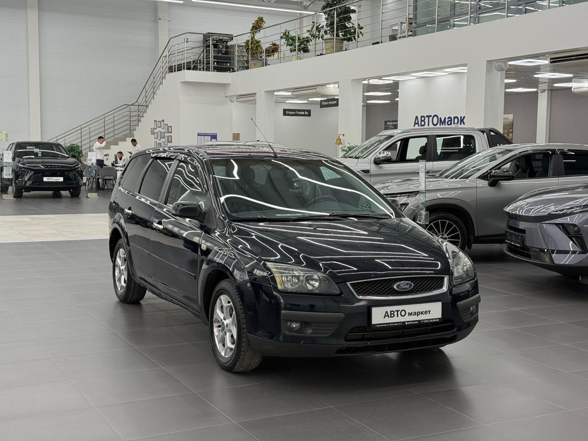 Ford Focus II 2.0 MT (145 л.с.) 2006
