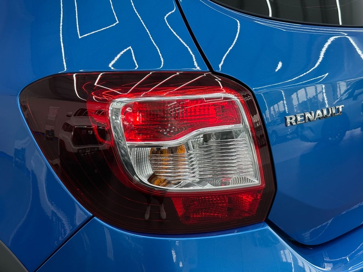 Renault Sandero II Рестайлинг Stepway 1.6 MT (82 л.с.) Stepway Life 2019 — фото 3