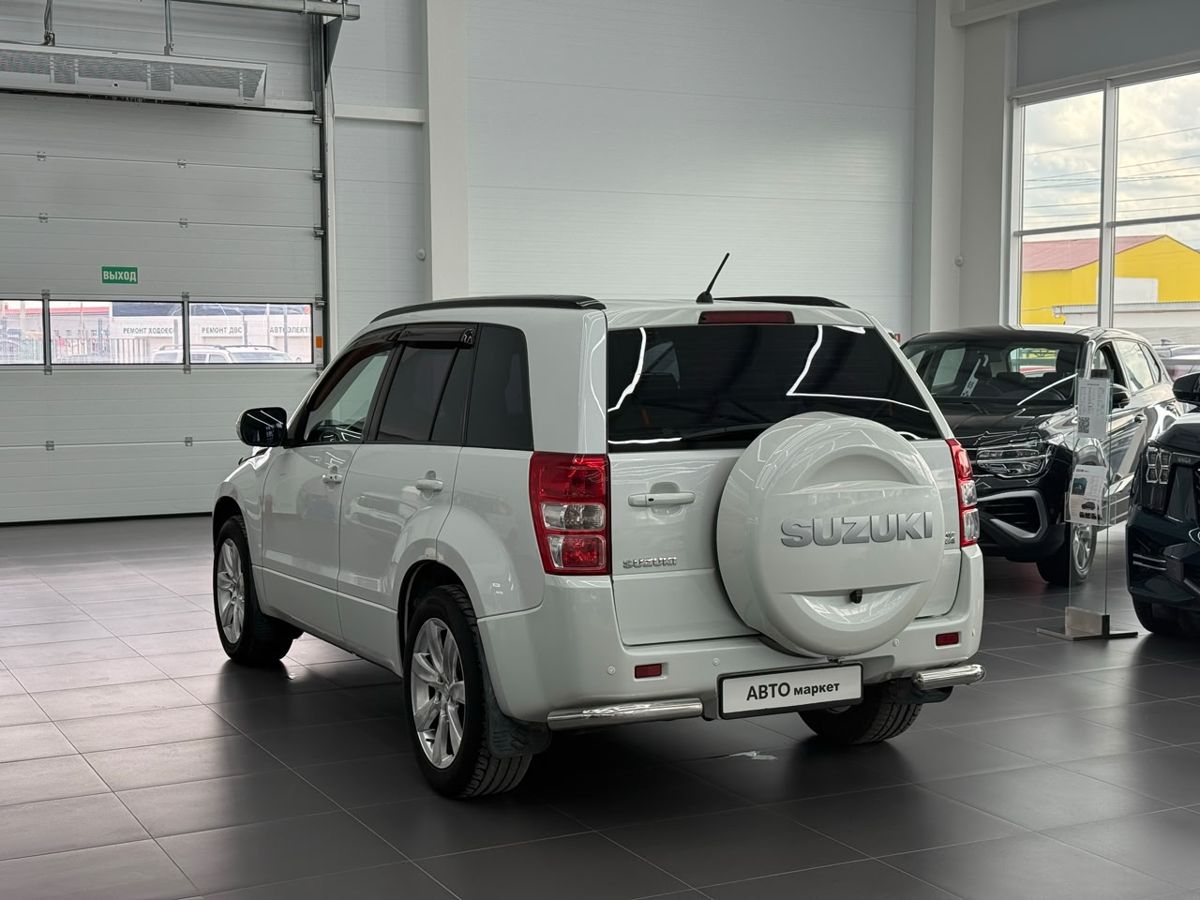 Suzuki Grand Vitara II Рестайлинг 2.4 AT (169 л.с.) 4WD JLX-E 2011 — фото 2