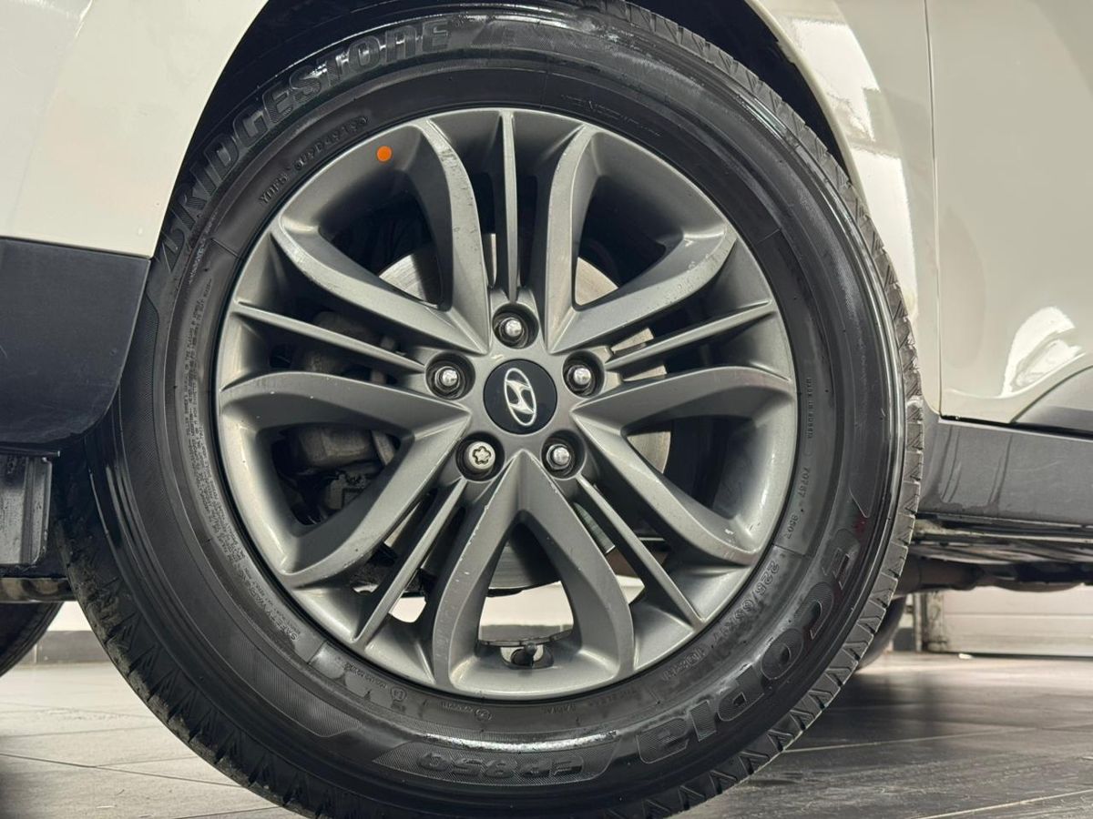 Hyundai ix35 I Рестайлинг 2.0 AT (150 л.с.) 4WD Comfort 2014 — фото 3