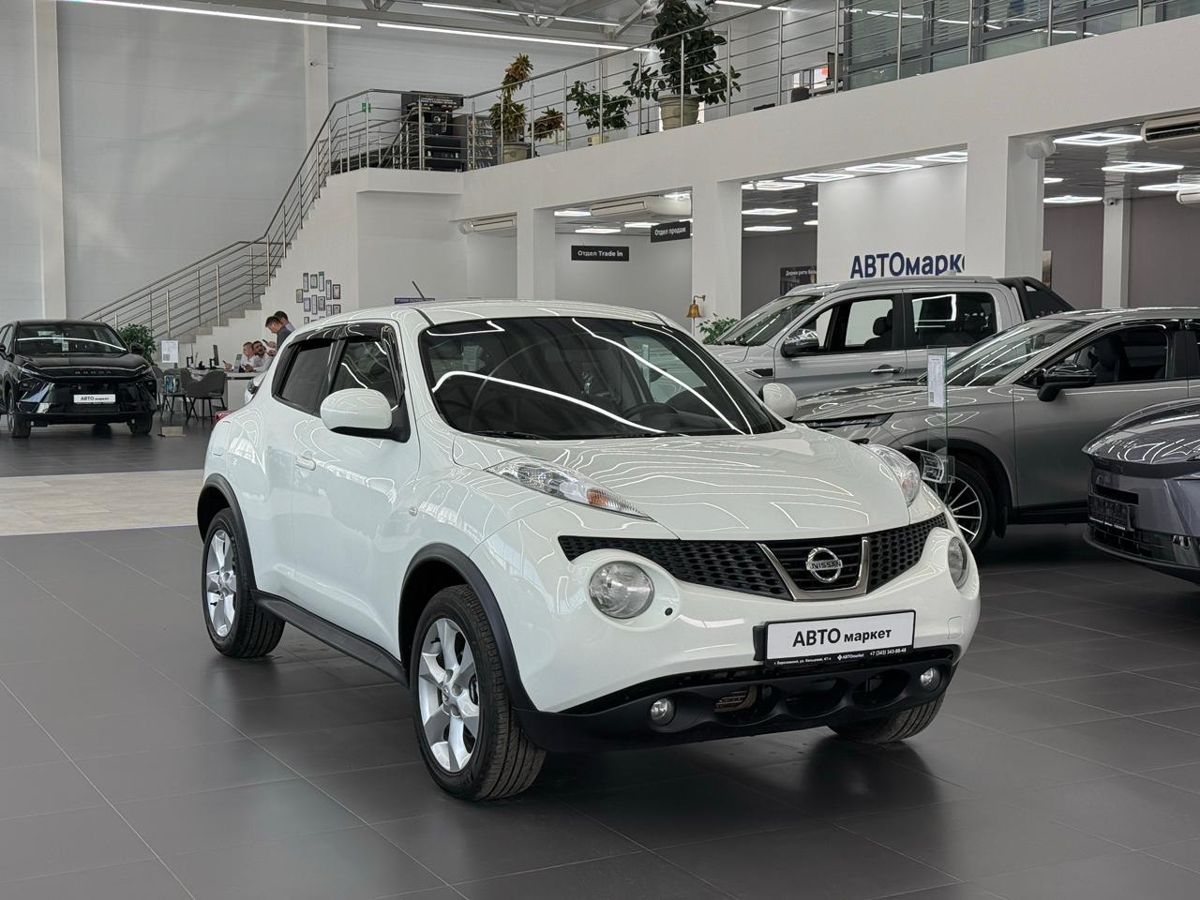 Nissan Juke I 1.6 CVT (117 л.с.) 2012