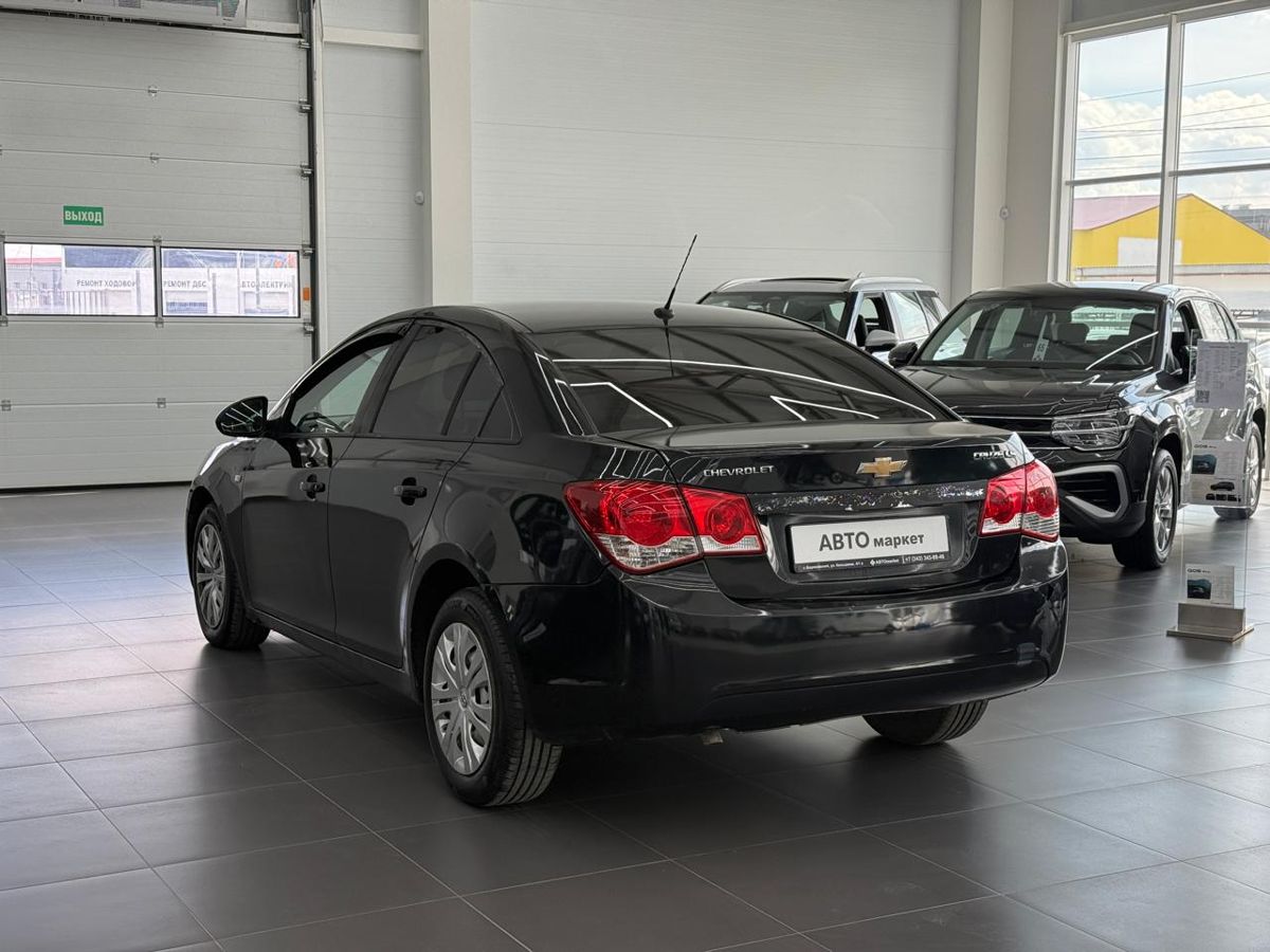 Chevrolet Cruze I 1.6 AT (109 л.с.) LS 2012 — фото 2
