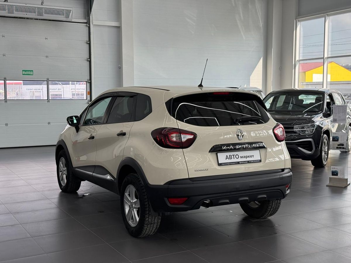 Renault Kaptur I 1.6 CVT (114 л.с.) Drive 2019 — фото 2