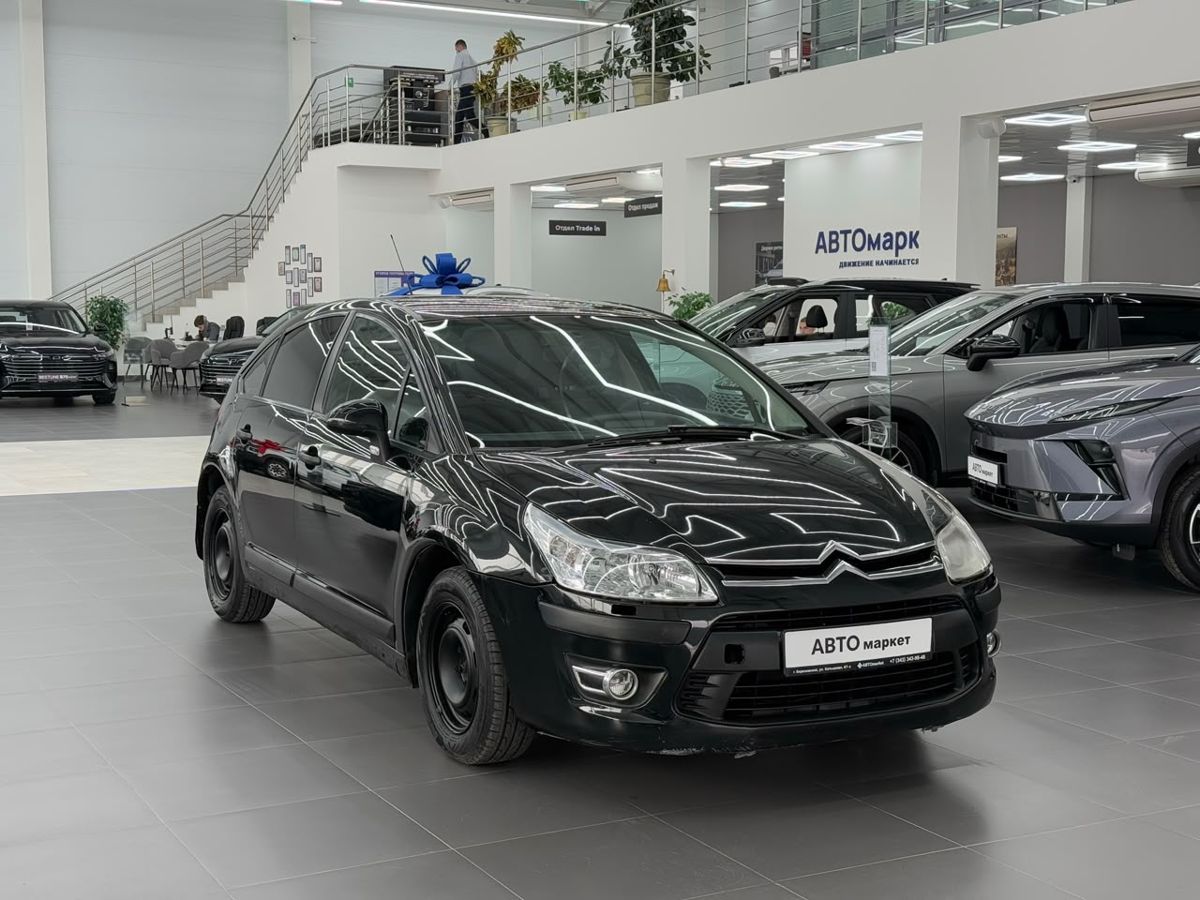 Citroen C4 I Рестайлинг 1.6 MT (109 л.с.) 2008