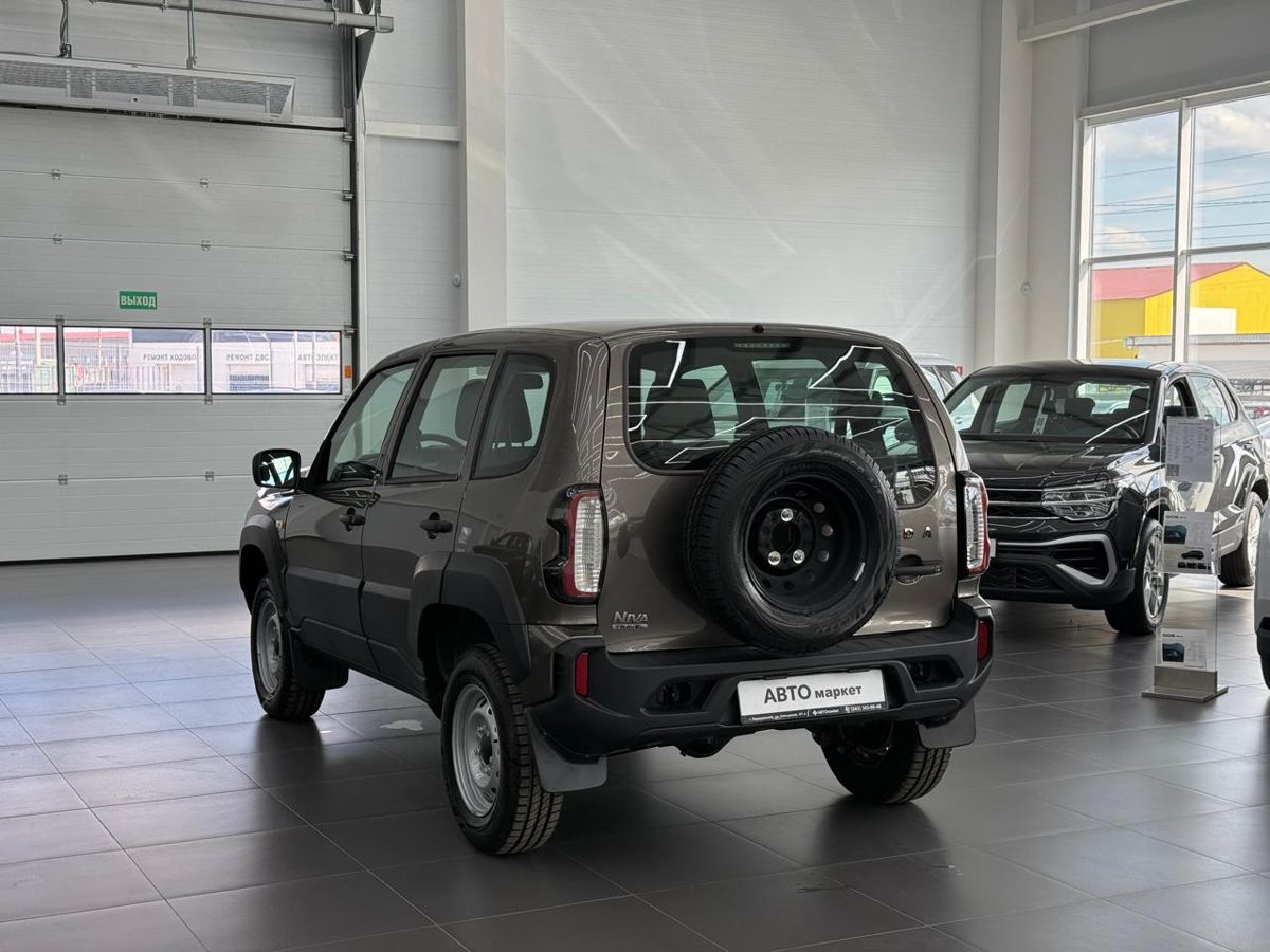 Lada (ВАЗ) Niva Travel I Рестайлинг 1.8 MT (90 л.с.) 4WD 2026 — фото 2