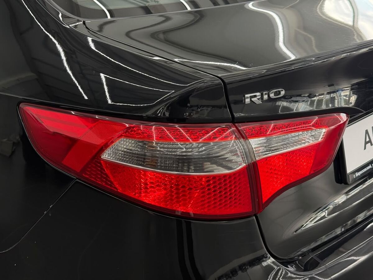 Kia Rio III 5-speed 1.6 MT (123 л.с.) 2012 — фото 3