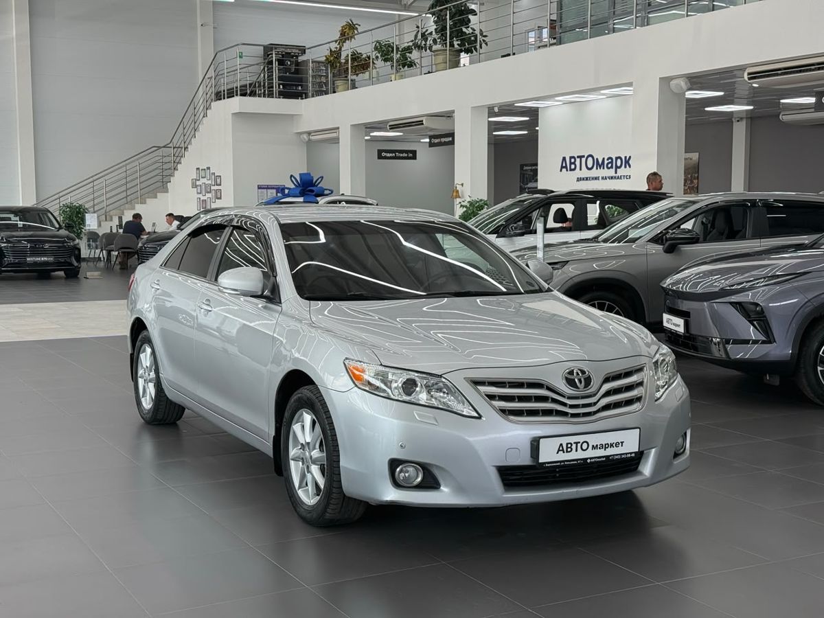 Toyota Camry VI (XV40) Рестайлинг 2.4 AT (167 л.с.) 2011