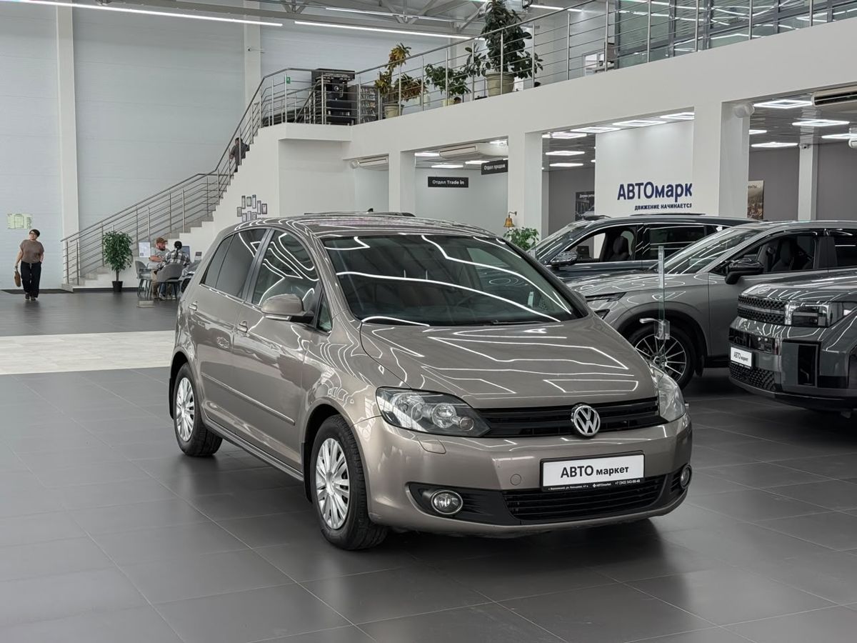 Volkswagen Golf Plus II 1.6 AMT (102 л.с.) Trendline 2011